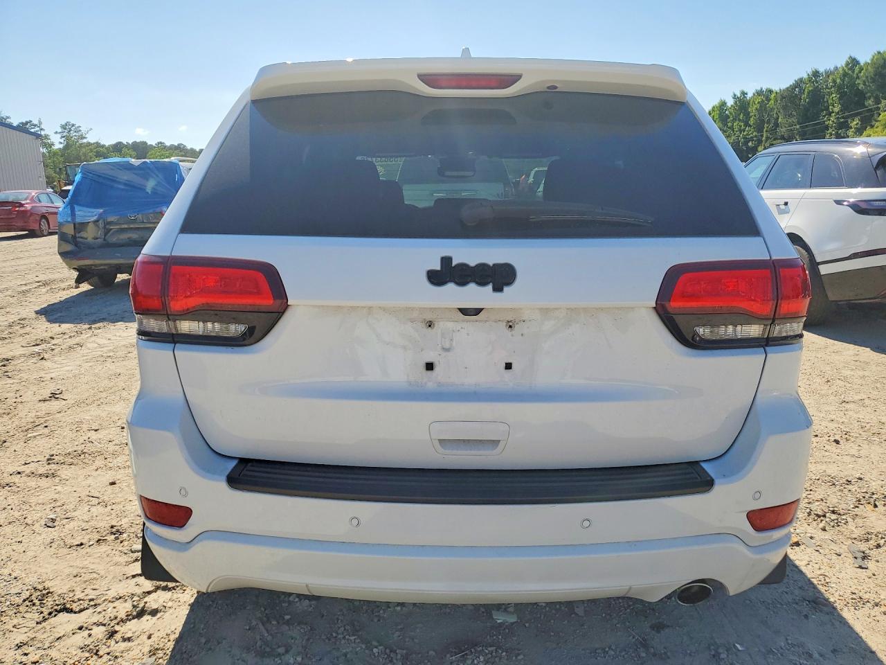 2019 JEEP GRAND CHEROKEE LAREDO photo 16