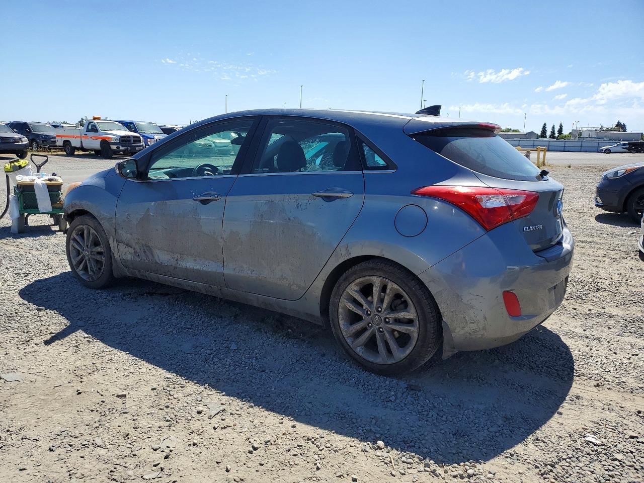 2017 HYUNDAI ELANTRA GT BASE photo 3