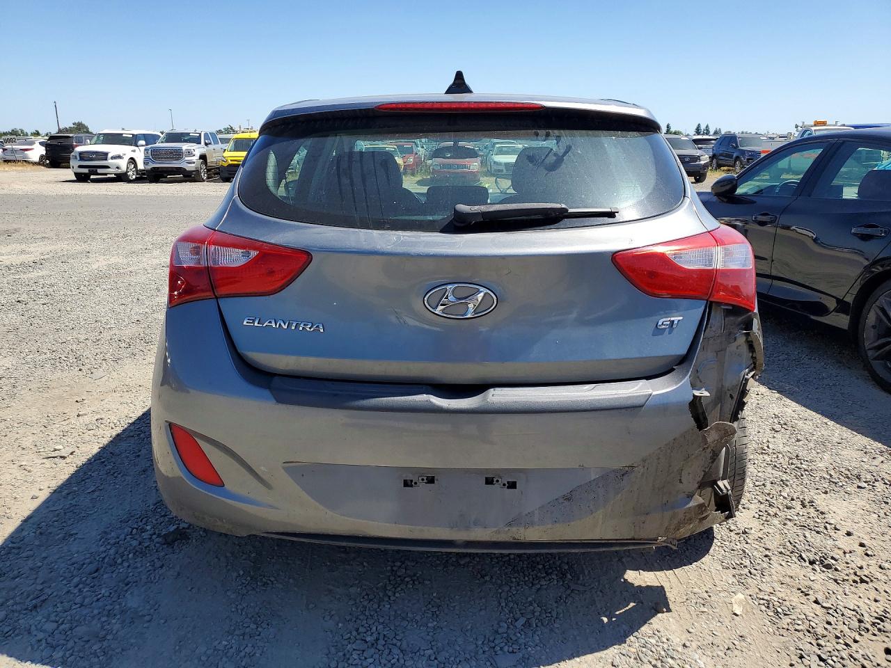 2017 HYUNDAI ELANTRA GT BASE photo 11
