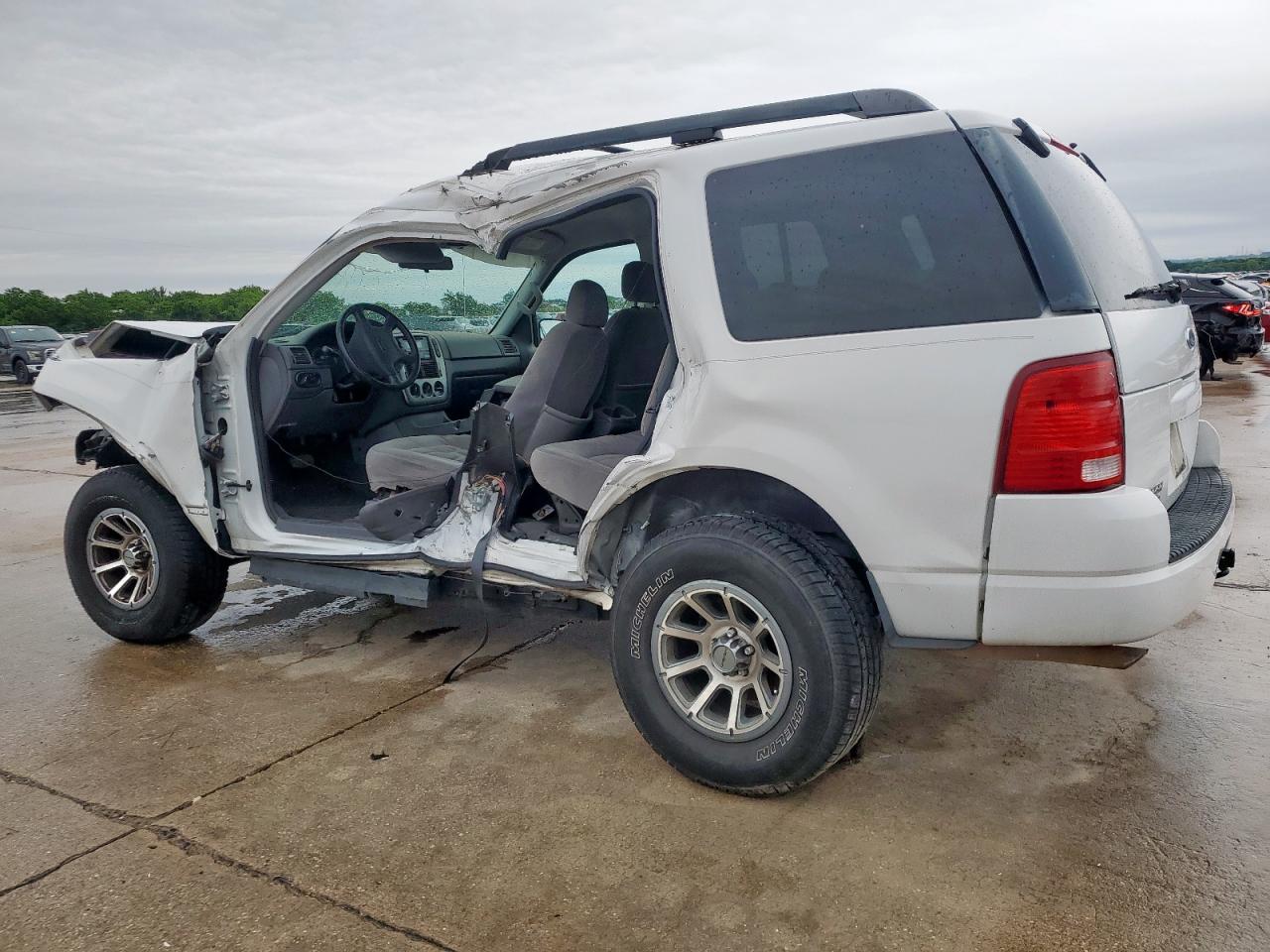 2005 FORD EXPLORER XLT photo 3