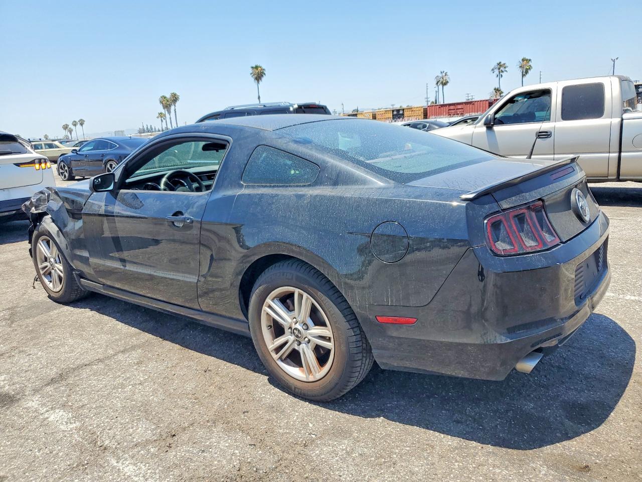 2013 FORD MUSTANG photo 3