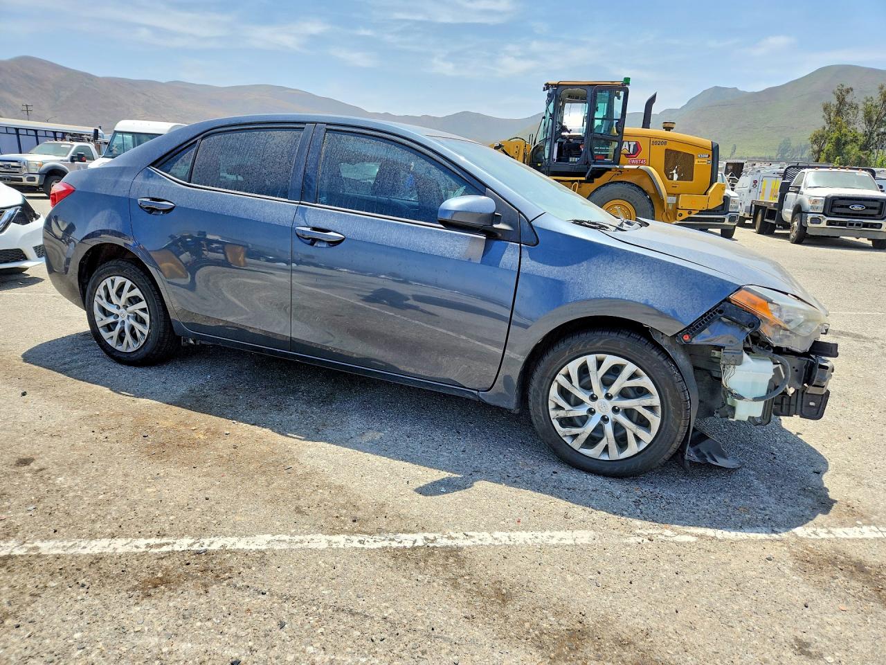 2017 TOYOTA COROLLA LE photo 4