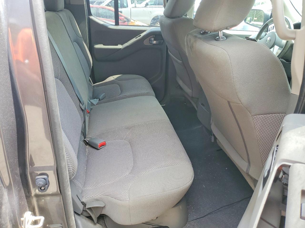 2019 NISSAN FRONTIER SV photo 10
