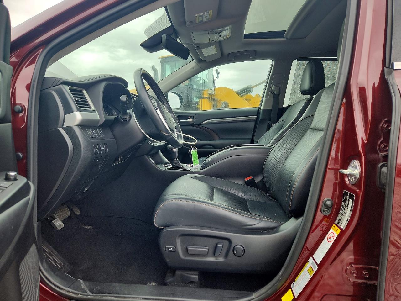 2017 TOYOTA HIGHLANDER LIMITED photo 13