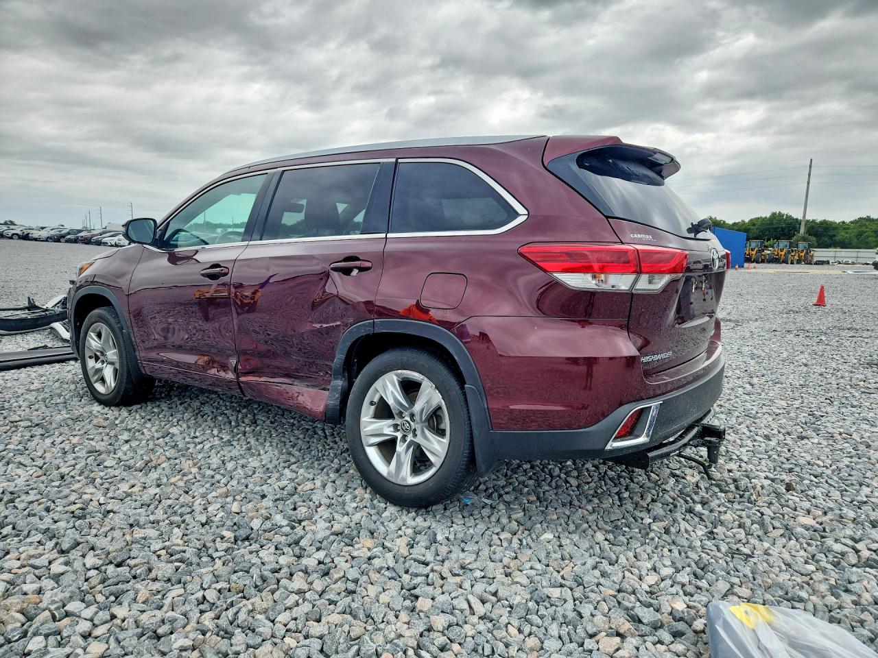 2017 TOYOTA HIGHLANDER LIMITED photo 3