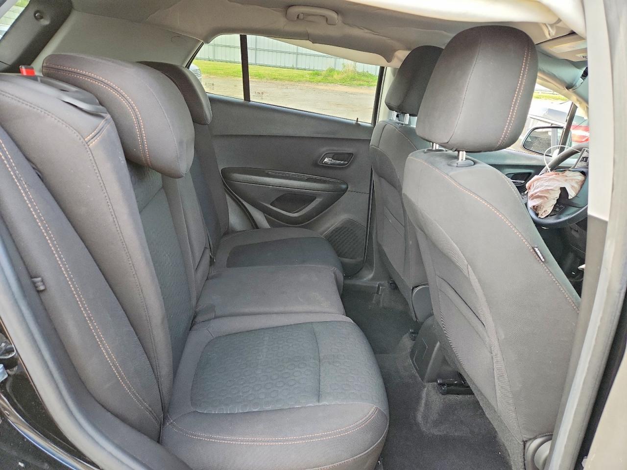 2022 CHEVROLET TRAX LS photo 21