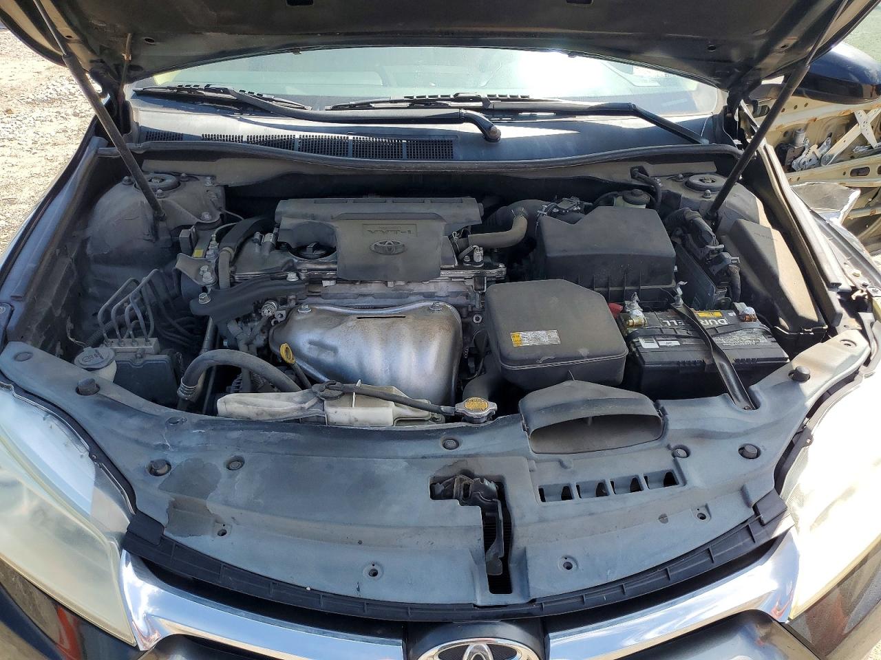 2015 TOYOTA CAMRY LE photo 21