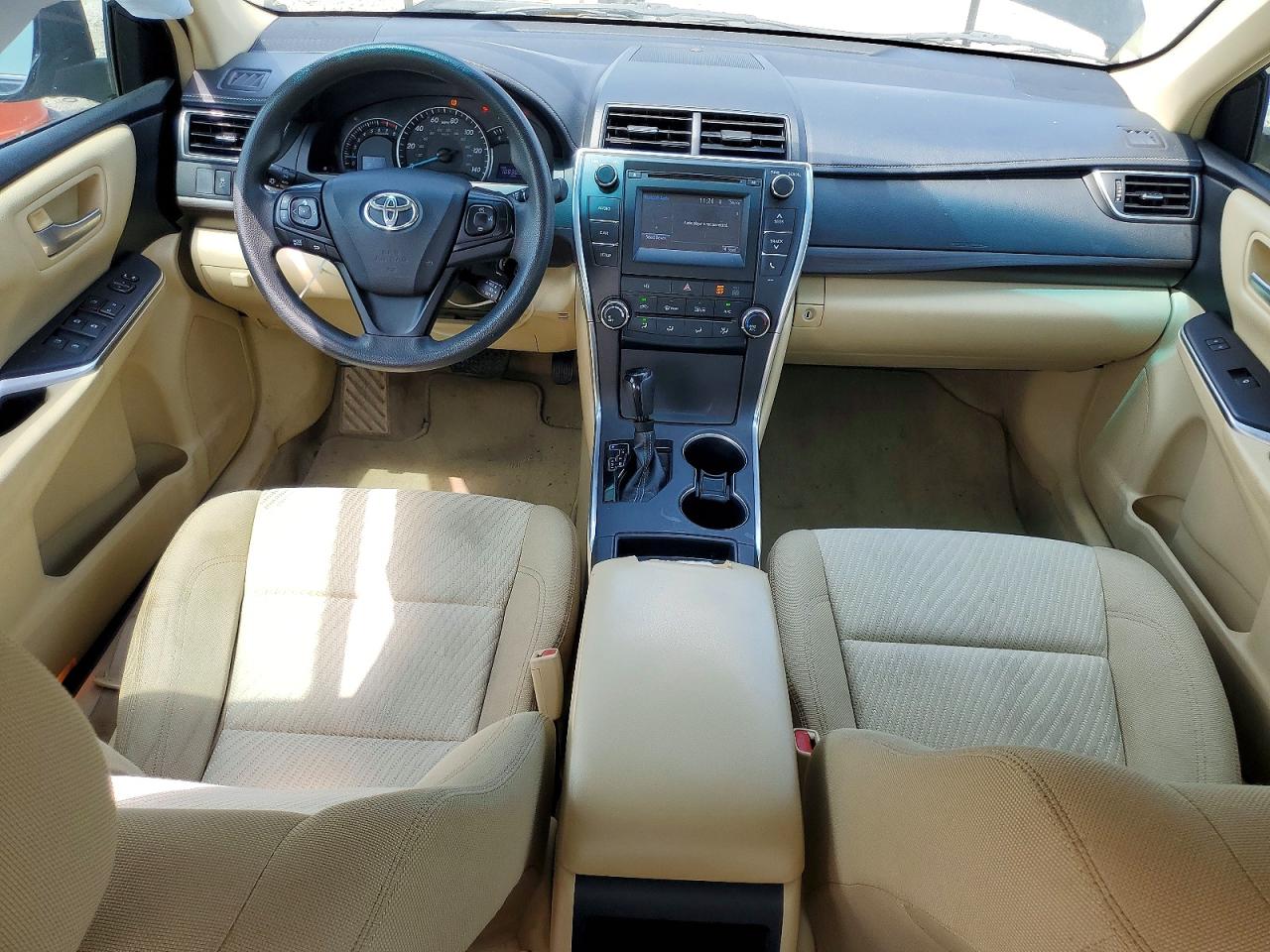 2015 TOYOTA CAMRY LE photo 15