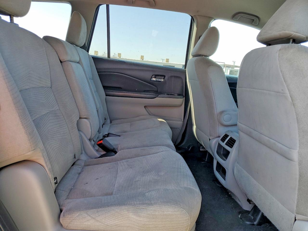 2016 HONDA PILOT LX photo 31