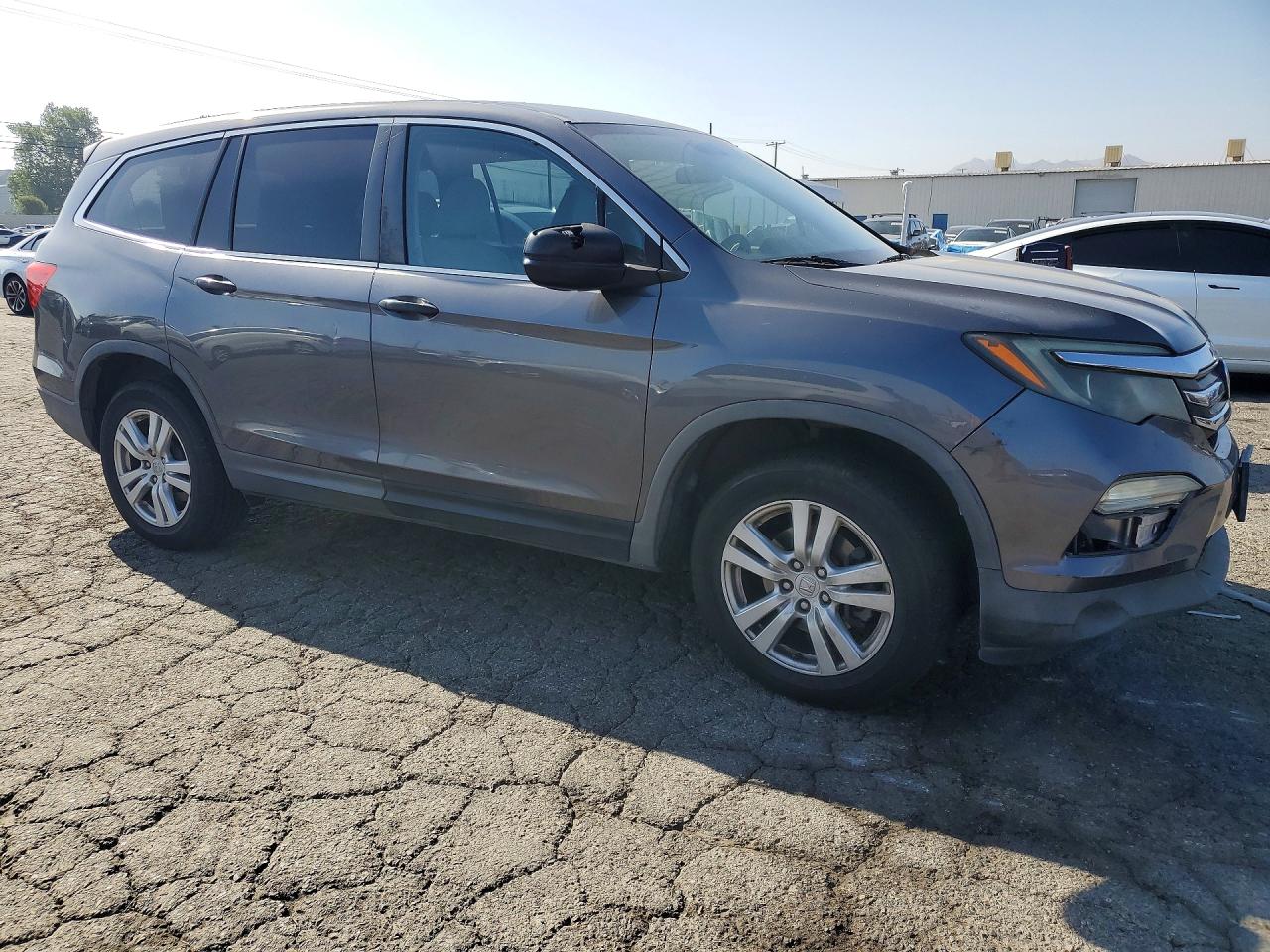 2016 HONDA PILOT LX photo 10