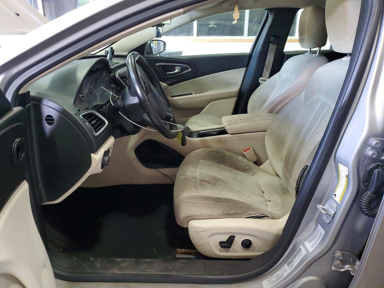 2015 CHRYSLER 200 LIMITED photo 19