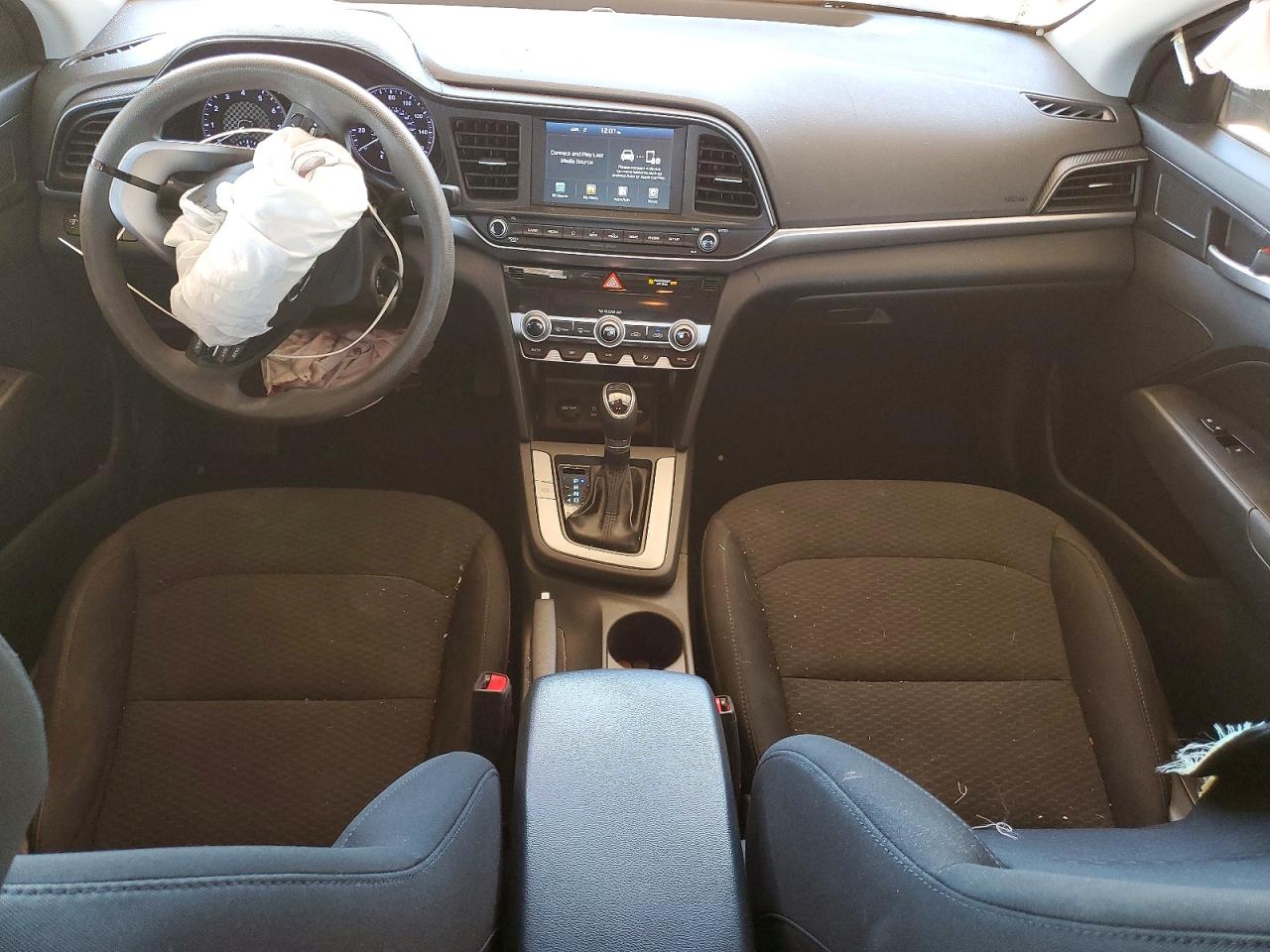 2020 HYUNDAI ELANTRA SEL photo 15