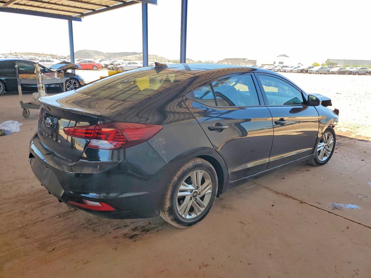 2020 HYUNDAI ELANTRA SEL photo 5