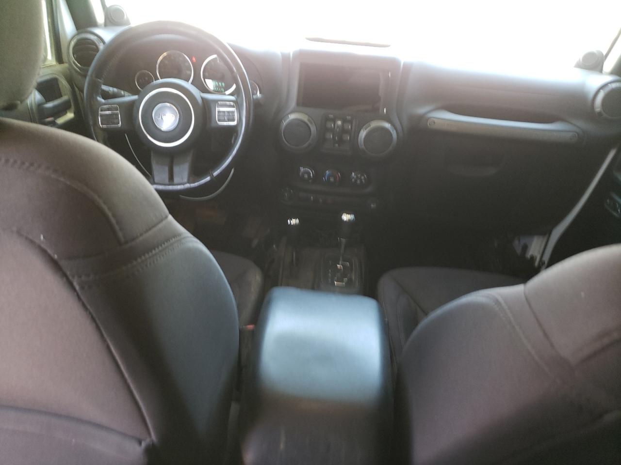 2013 JEEP WRANGLER UNLIMITED SPORT photo 15