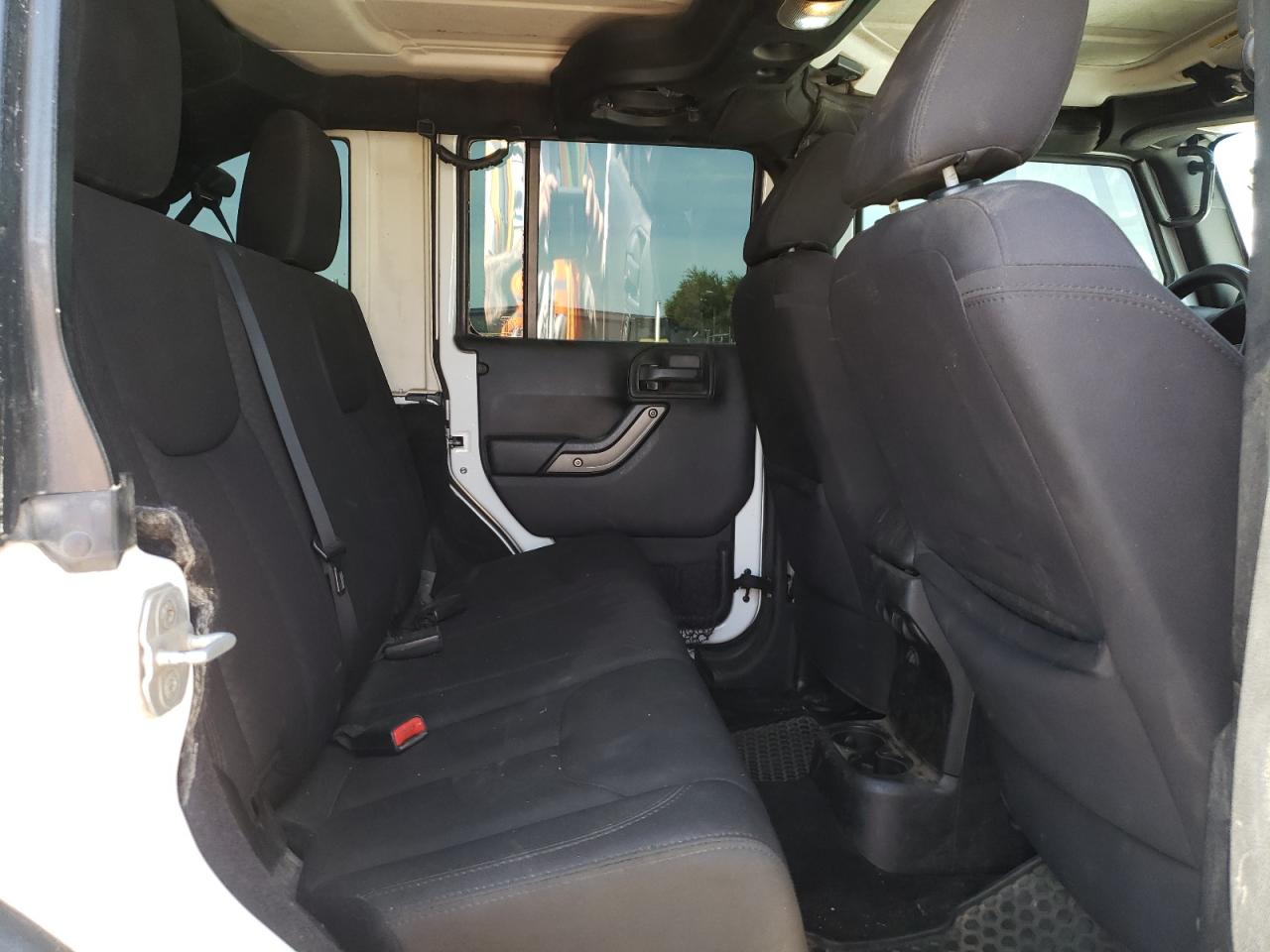 2013 JEEP WRANGLER UNLIMITED SPORT photo 19