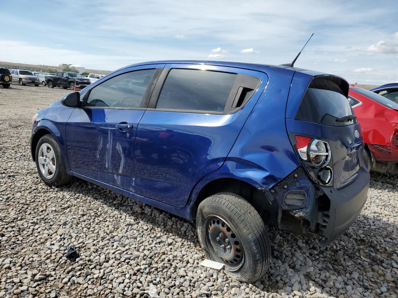 2014 CHEVROLET SONIC LS photo 2