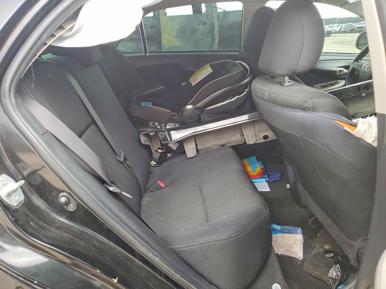 2012 TOYOTA COROLLA S photo 19
