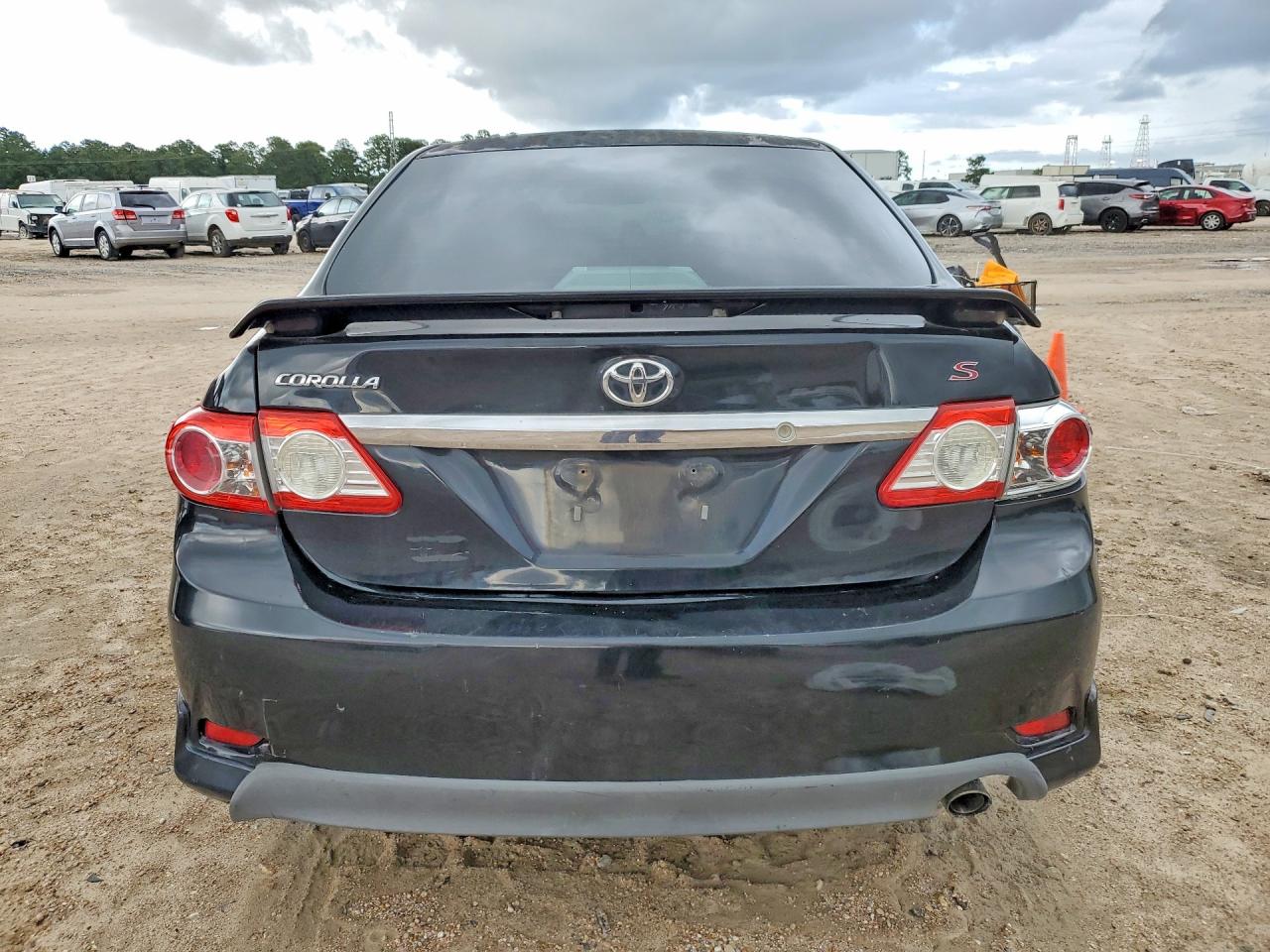 2012 TOYOTA COROLLA S photo 11