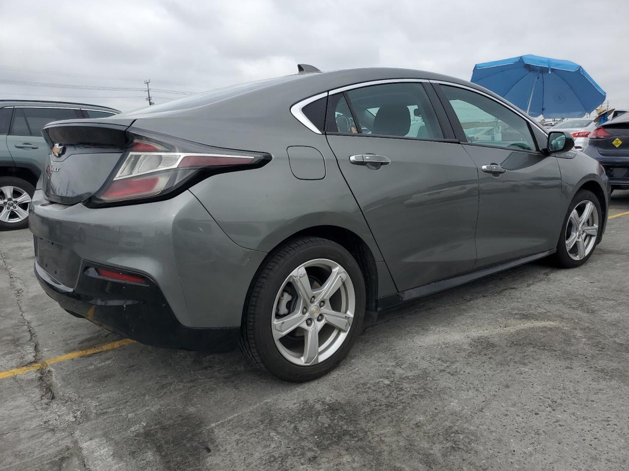 2017 CHEVROLET VOLT LT photo 3