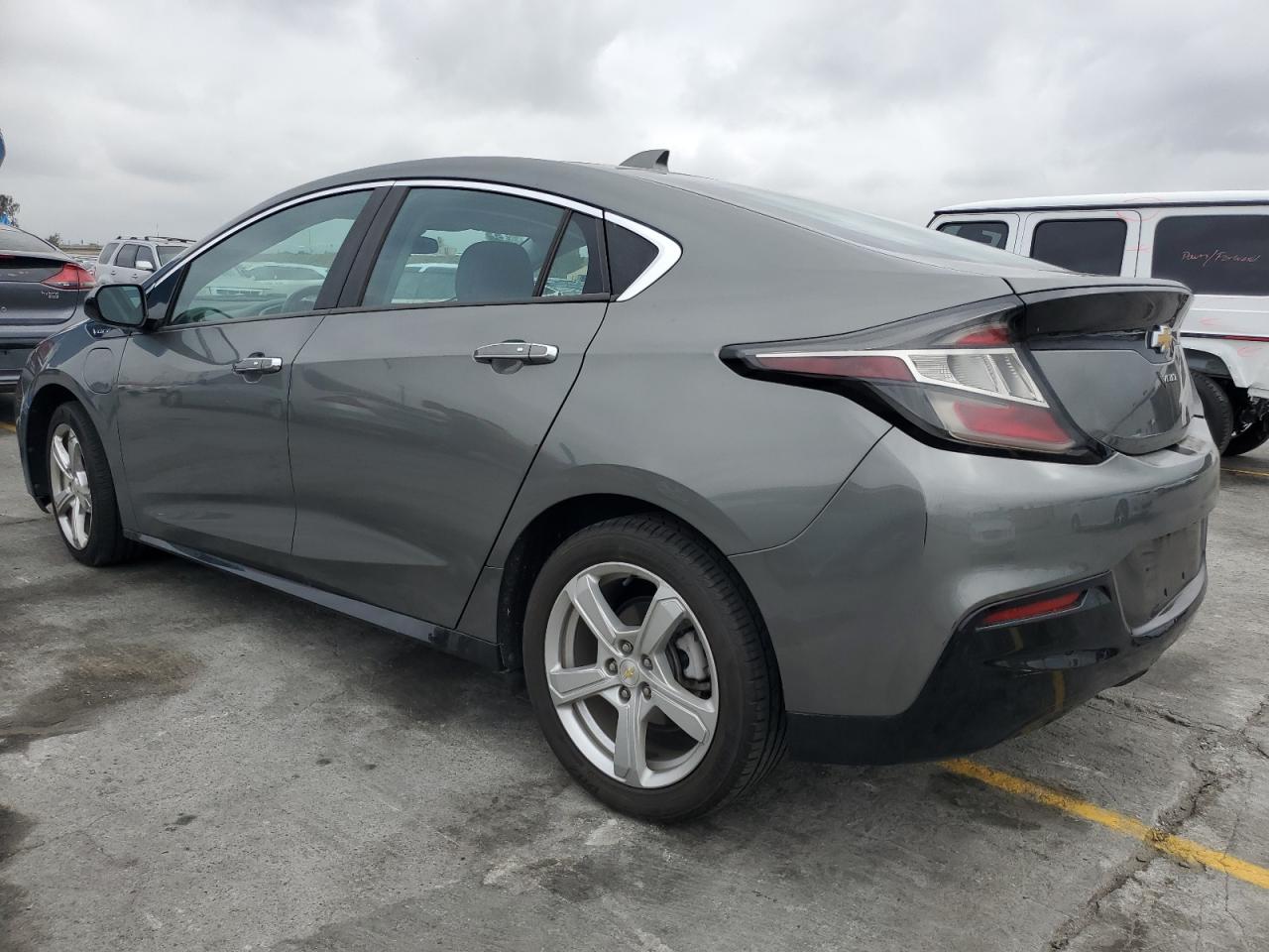 2017 CHEVROLET VOLT LT photo 2