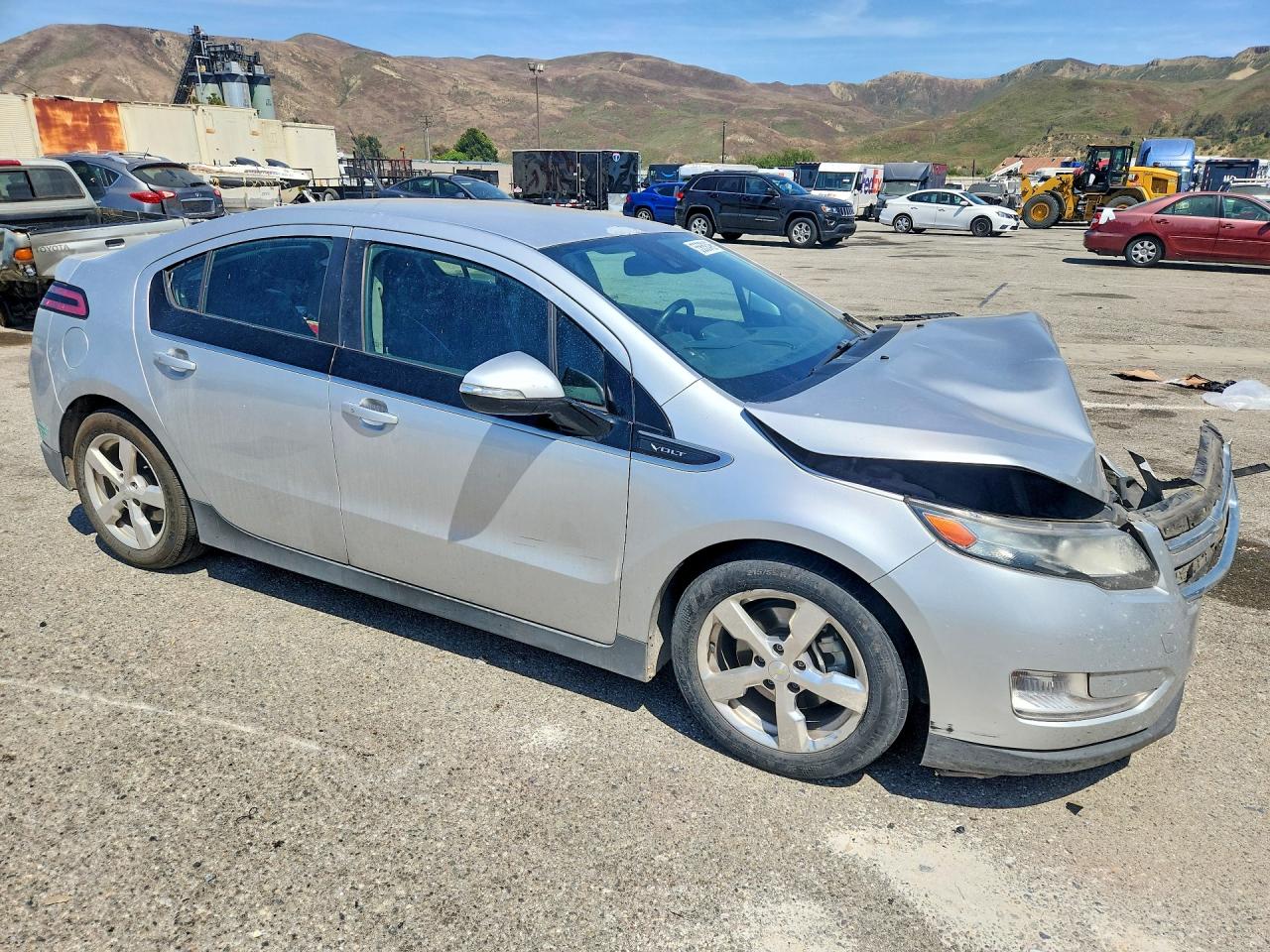 2013 CHEVROLET VOLT photo 4