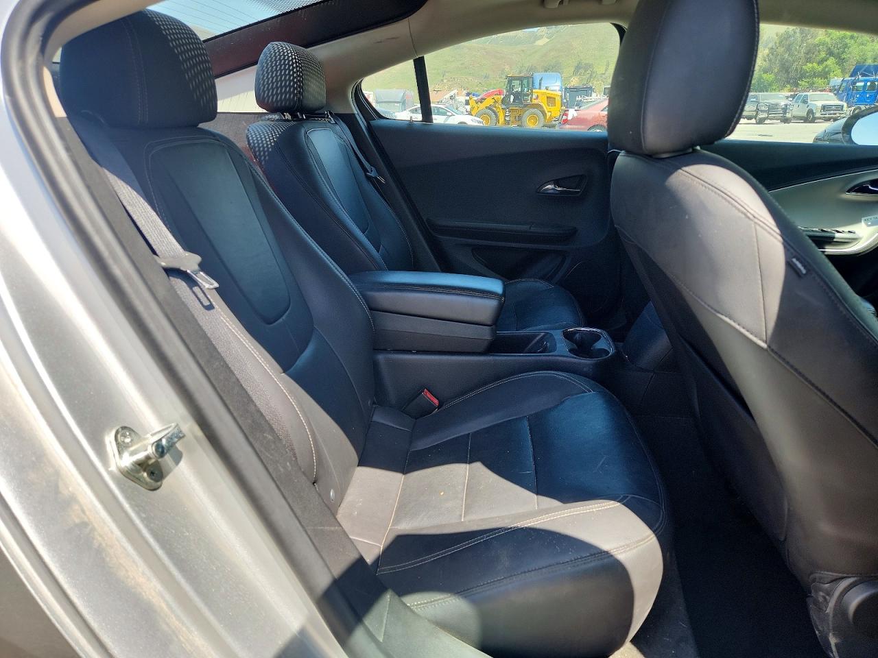 2013 CHEVROLET VOLT photo 10