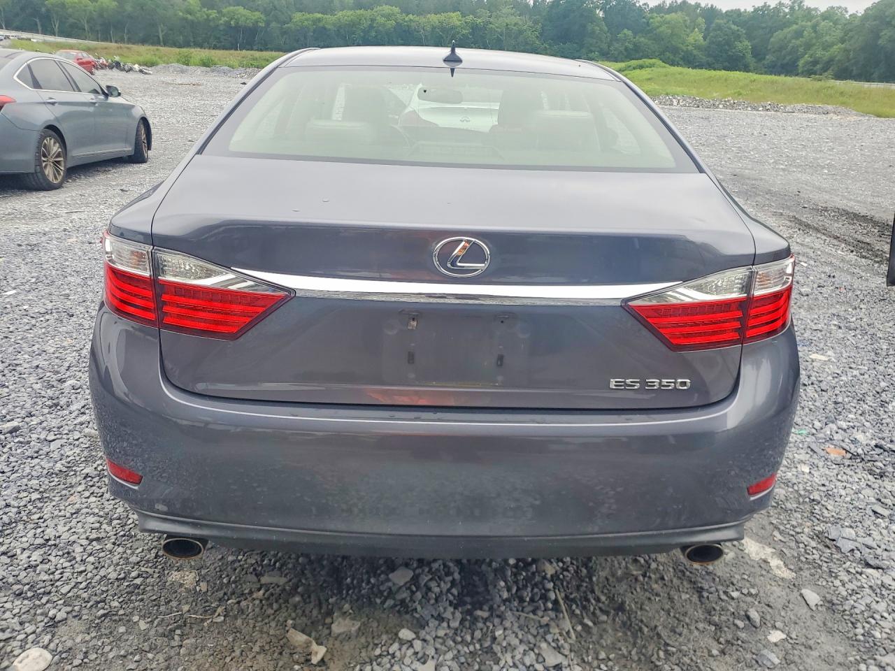 2013 LEXUS ES 350 photo 16