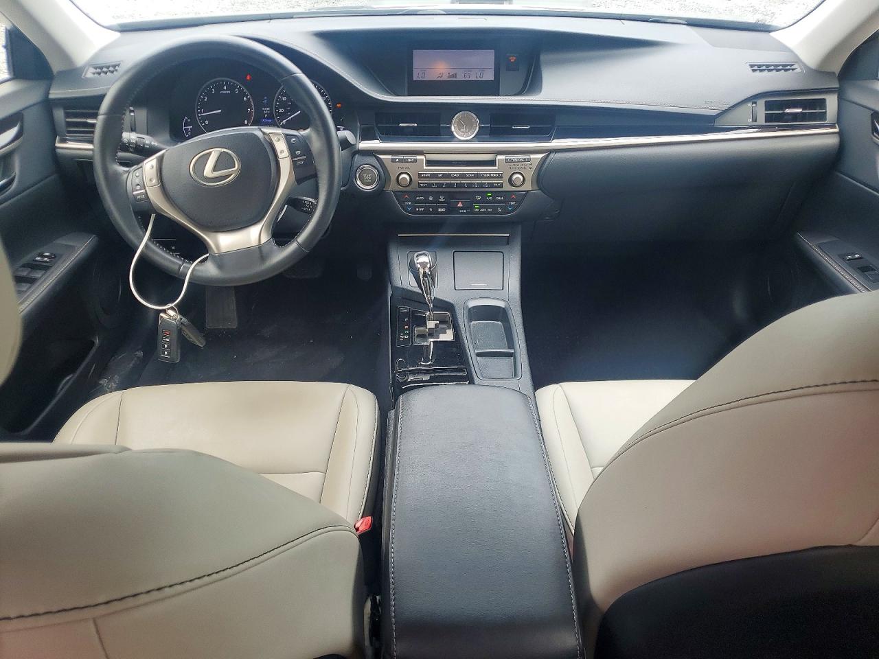 2013 LEXUS ES 350 photo 22