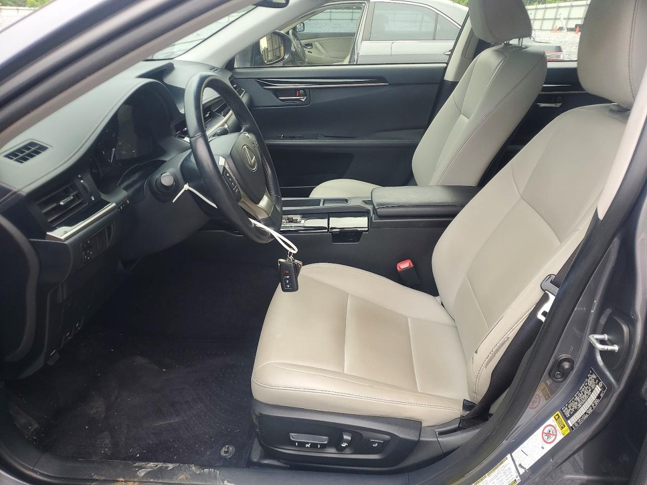 2013 LEXUS ES 350 photo 19