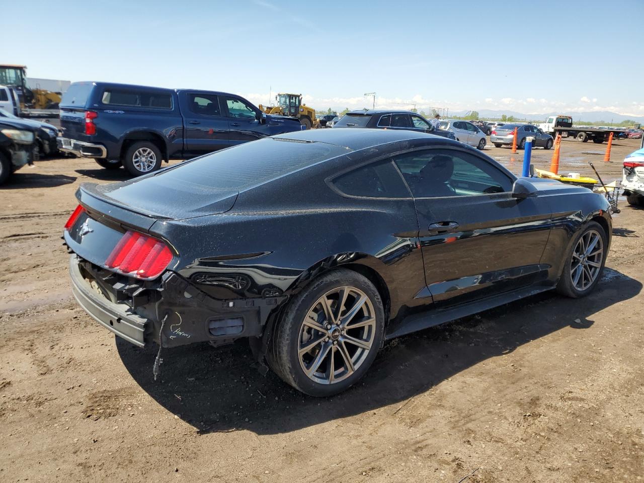 2017 FORD MUSTANG photo 7