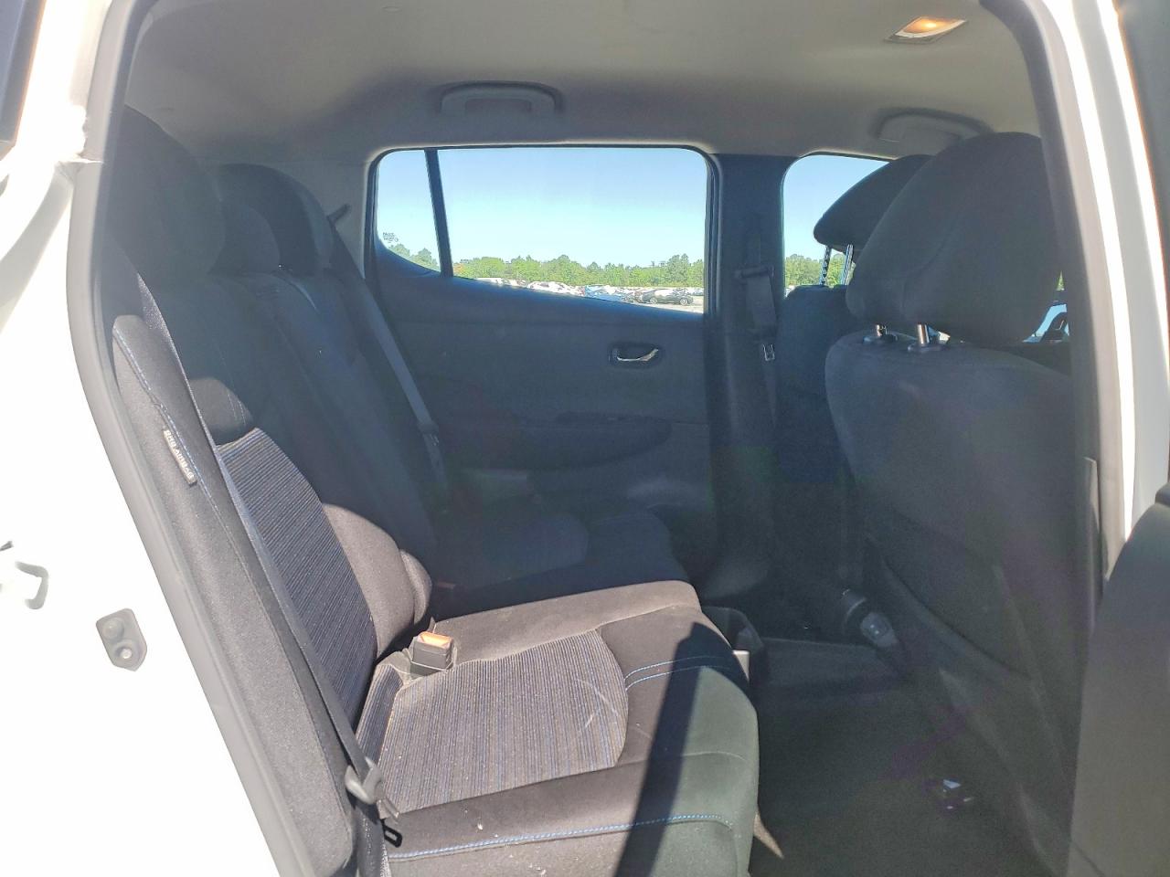 2023 NISSAN LEAF SV PLUS photo 28