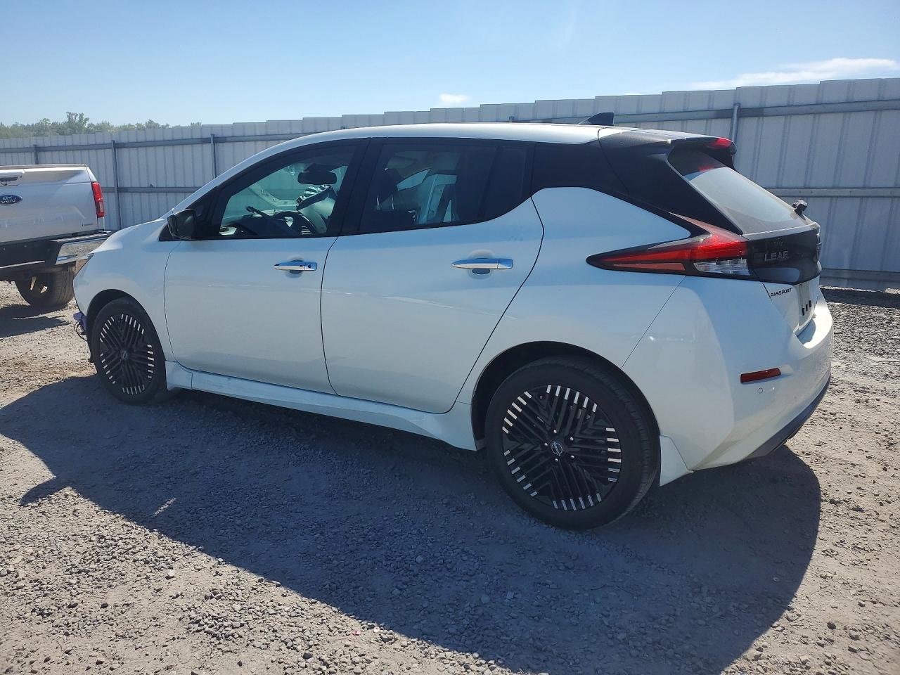 2023 NISSAN LEAF SV PLUS photo 4