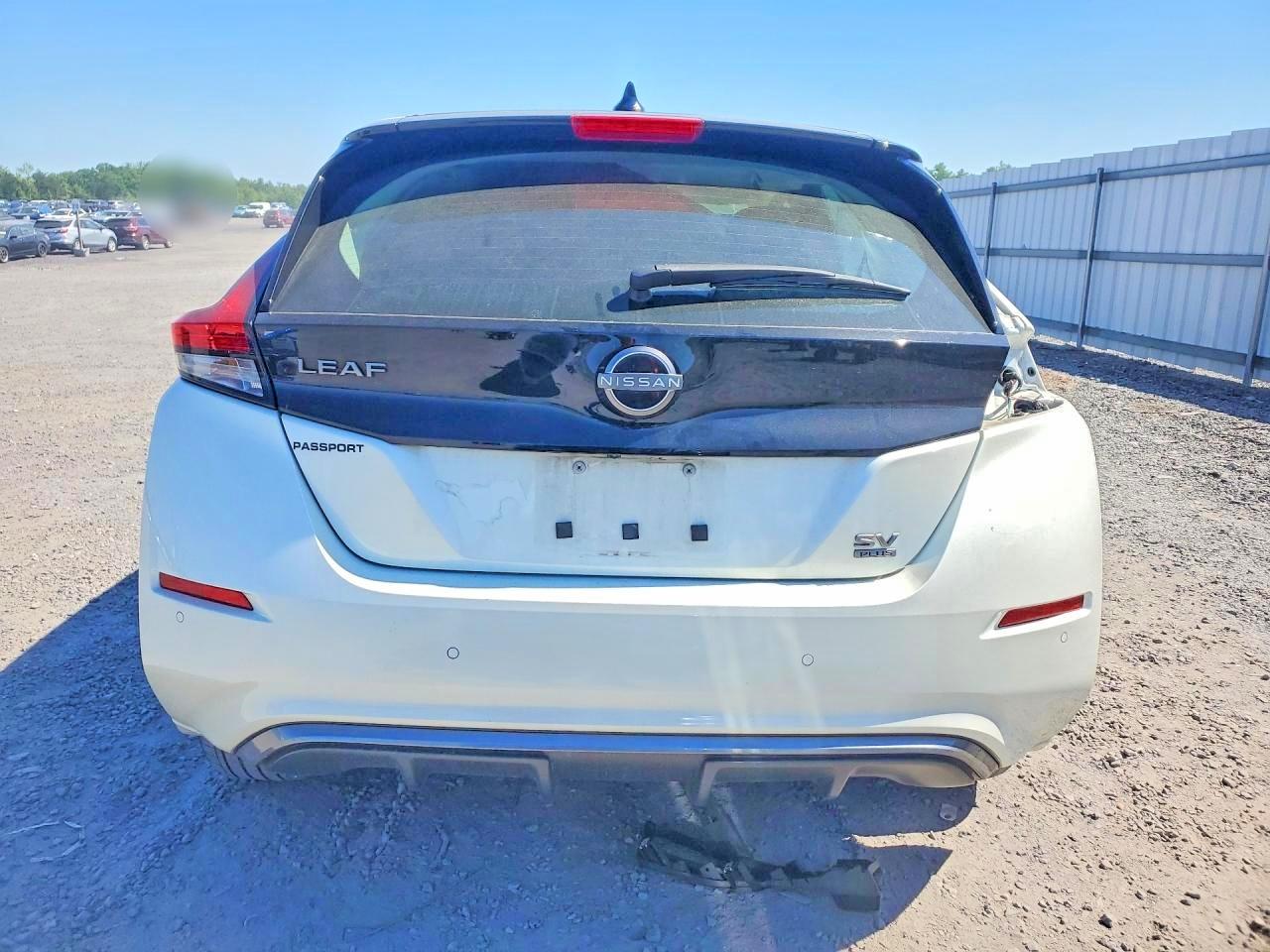 2023 NISSAN LEAF SV PLUS photo 16