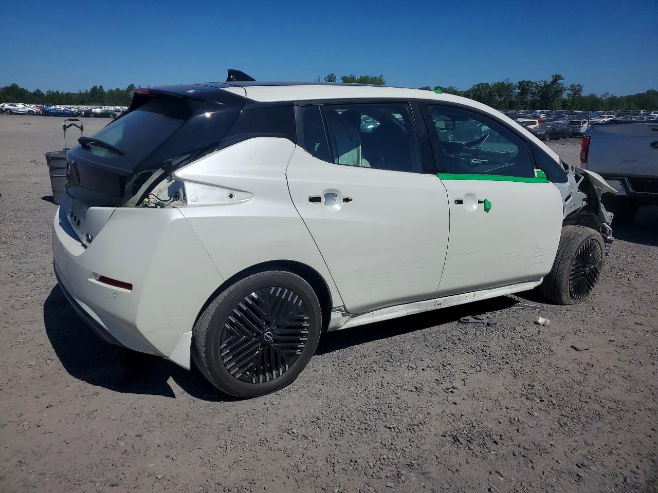 2023 NISSAN LEAF SV PLUS photo 7