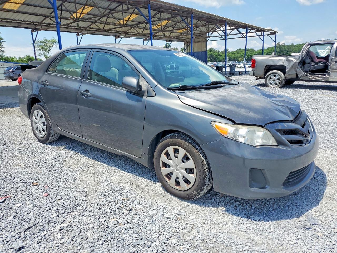 2011 TOYOTA COROLLA LE photo 4