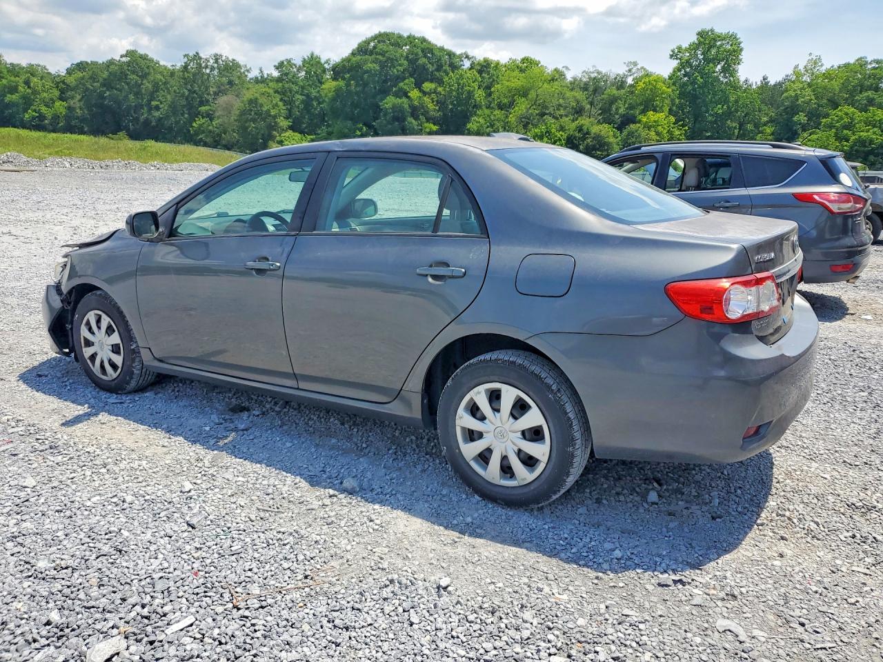 2011 TOYOTA COROLLA LE photo 2