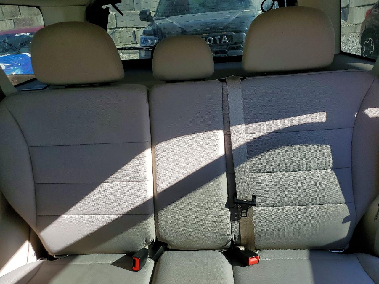 2011 FORD ESCAPE XLT photo 19
