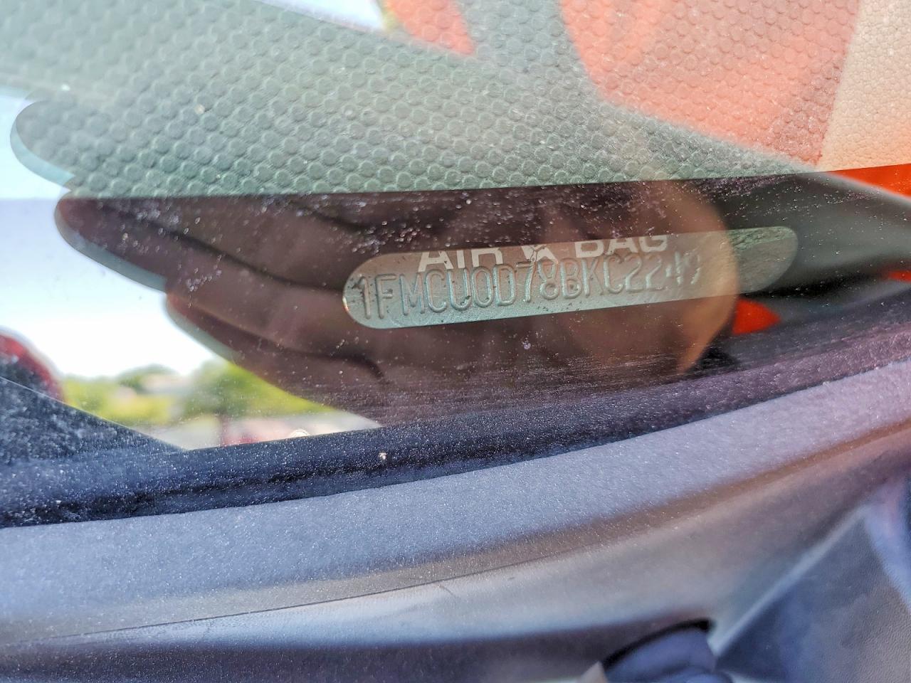 2011 FORD ESCAPE XLT photo 27