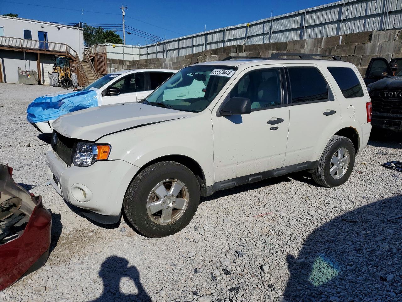 2011 FORD ESCAPE