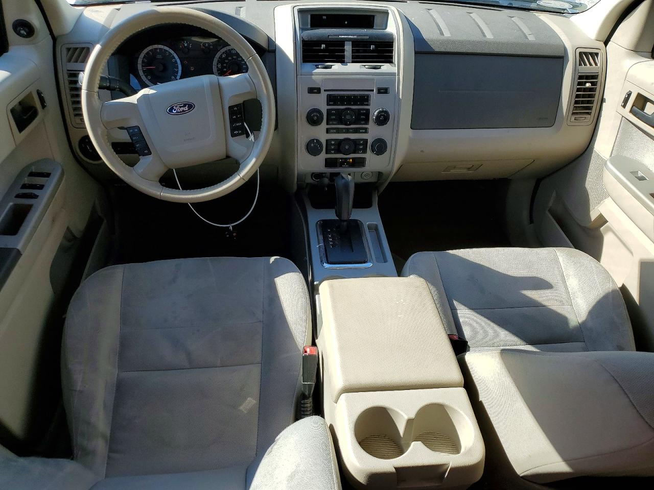 2011 FORD ESCAPE XLT photo 15