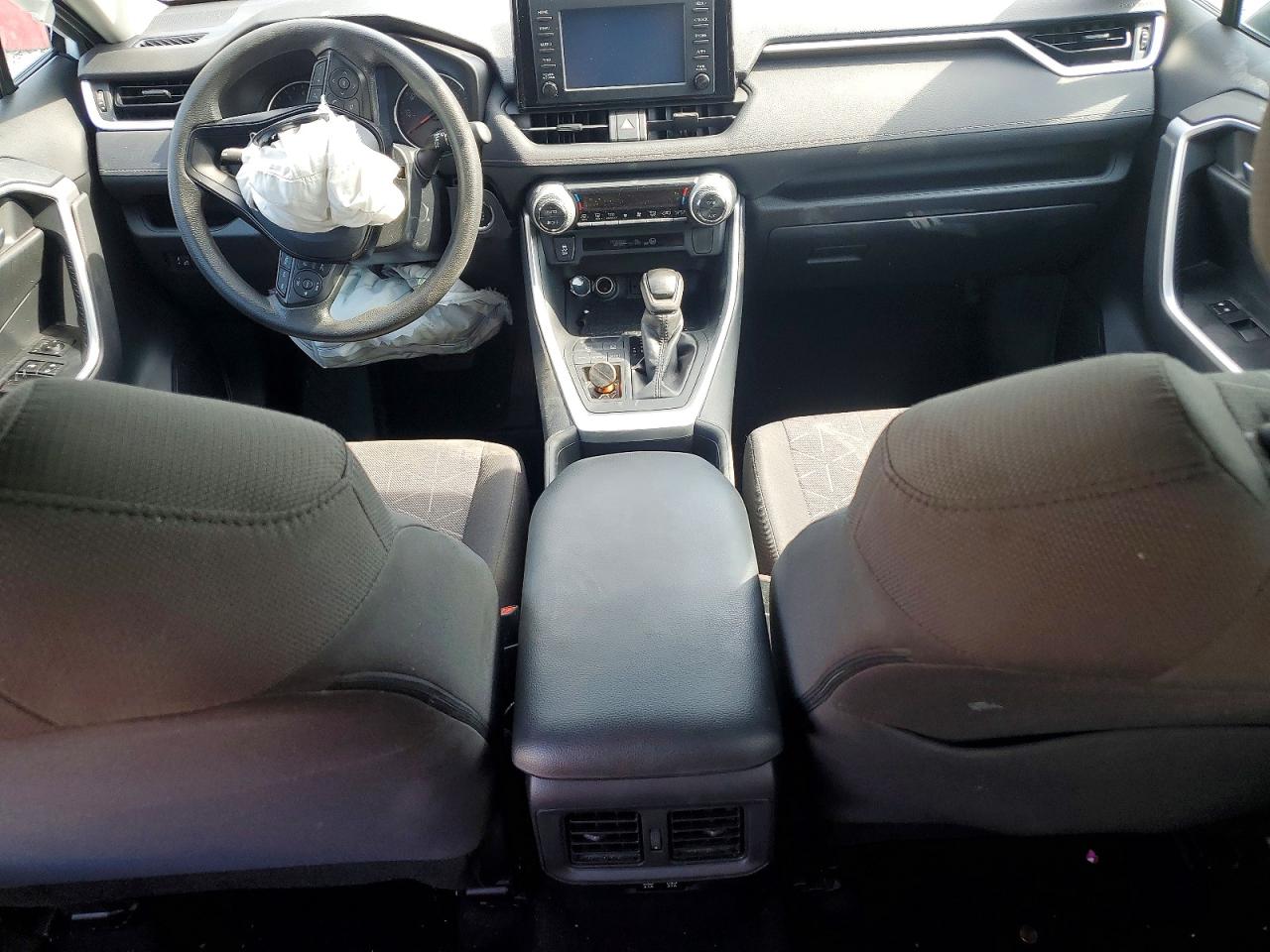 2019 TOYOTA RAV4 XLE photo 15