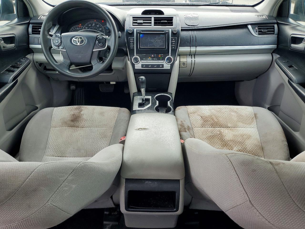 2014 TOYOTA CAMRY L photo 15