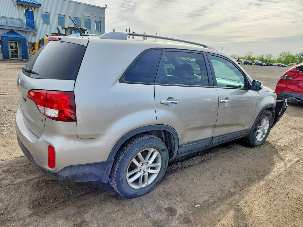 2014 KIA SORENTO LX photo 5