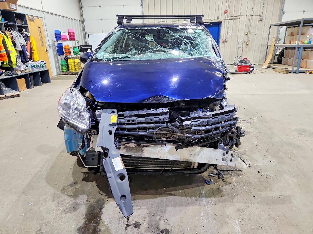 2015 TOYOTA PRIUS FOUR photo 13
