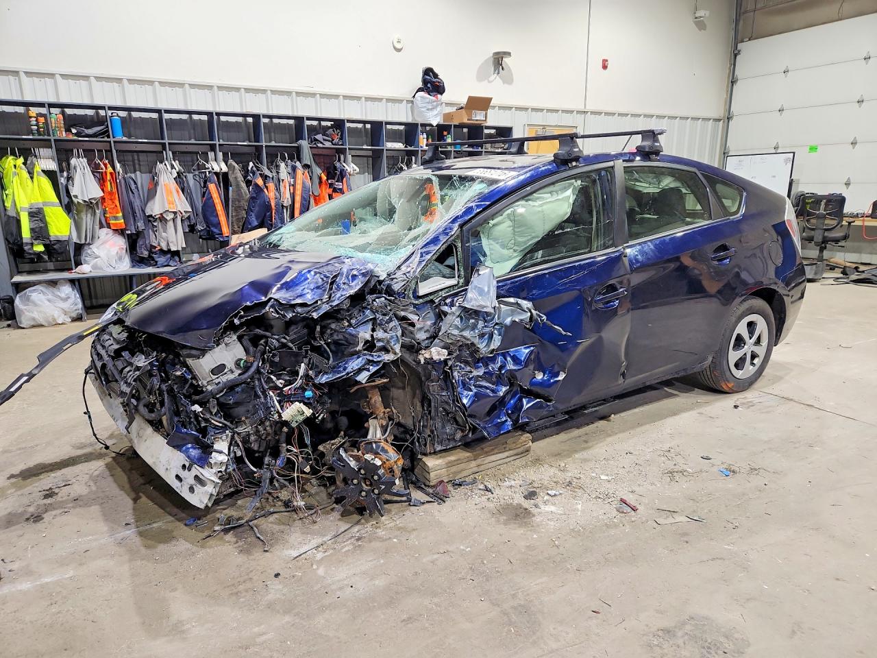 2015 TOYOTA PRIUS