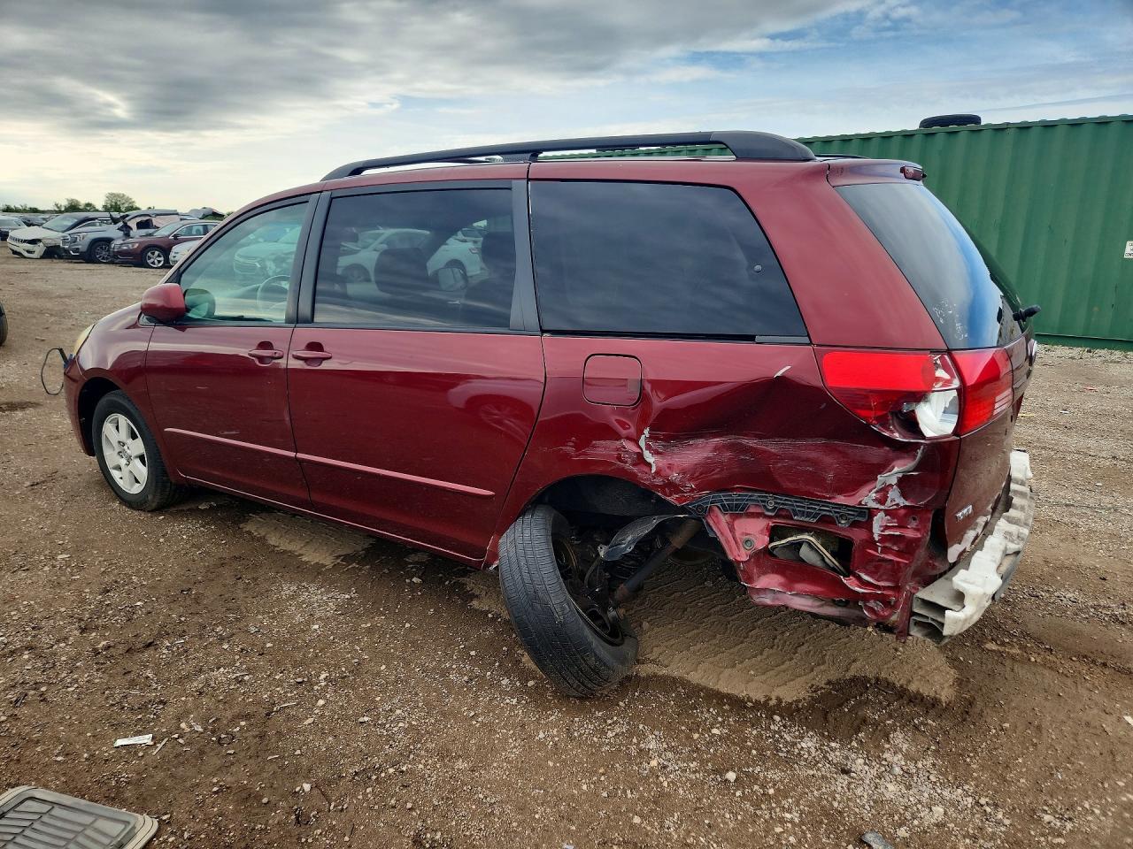 2004 TOYOTA SIENNA XLE 7 PASSENGER photo 2