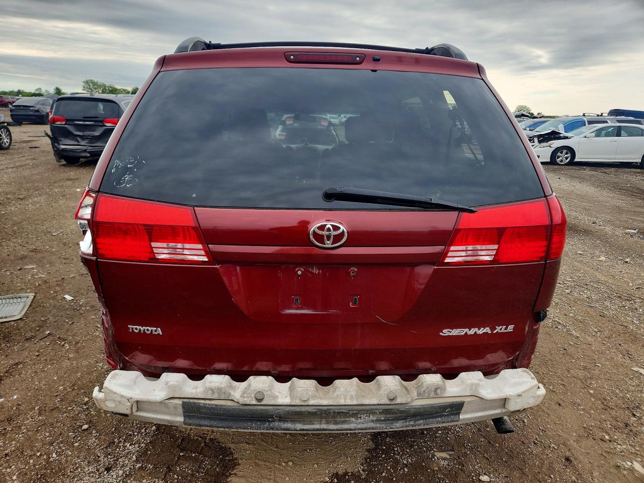 2004 TOYOTA SIENNA XLE 7 PASSENGER photo 6