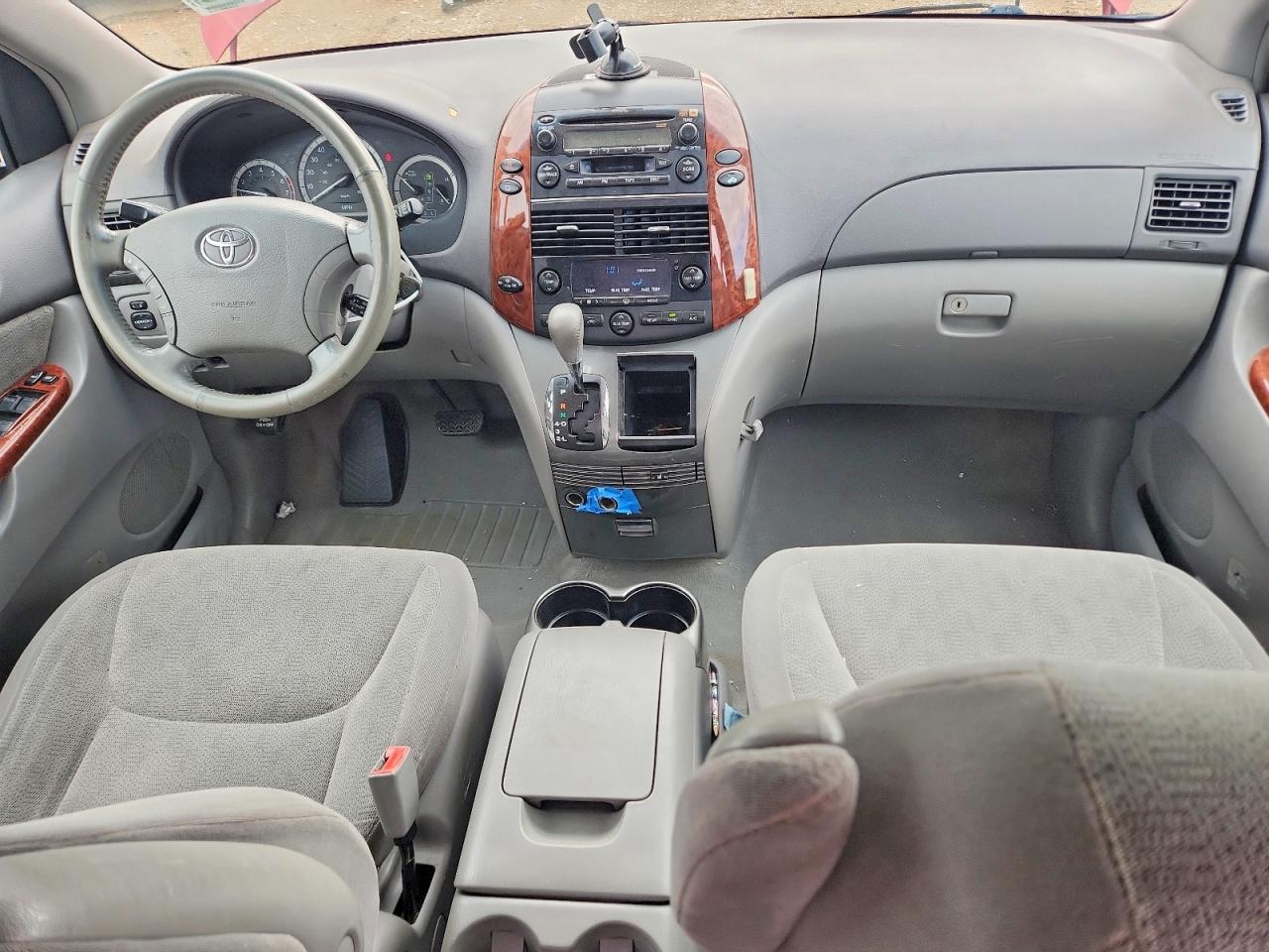 2004 TOYOTA SIENNA XLE 7 PASSENGER photo 8