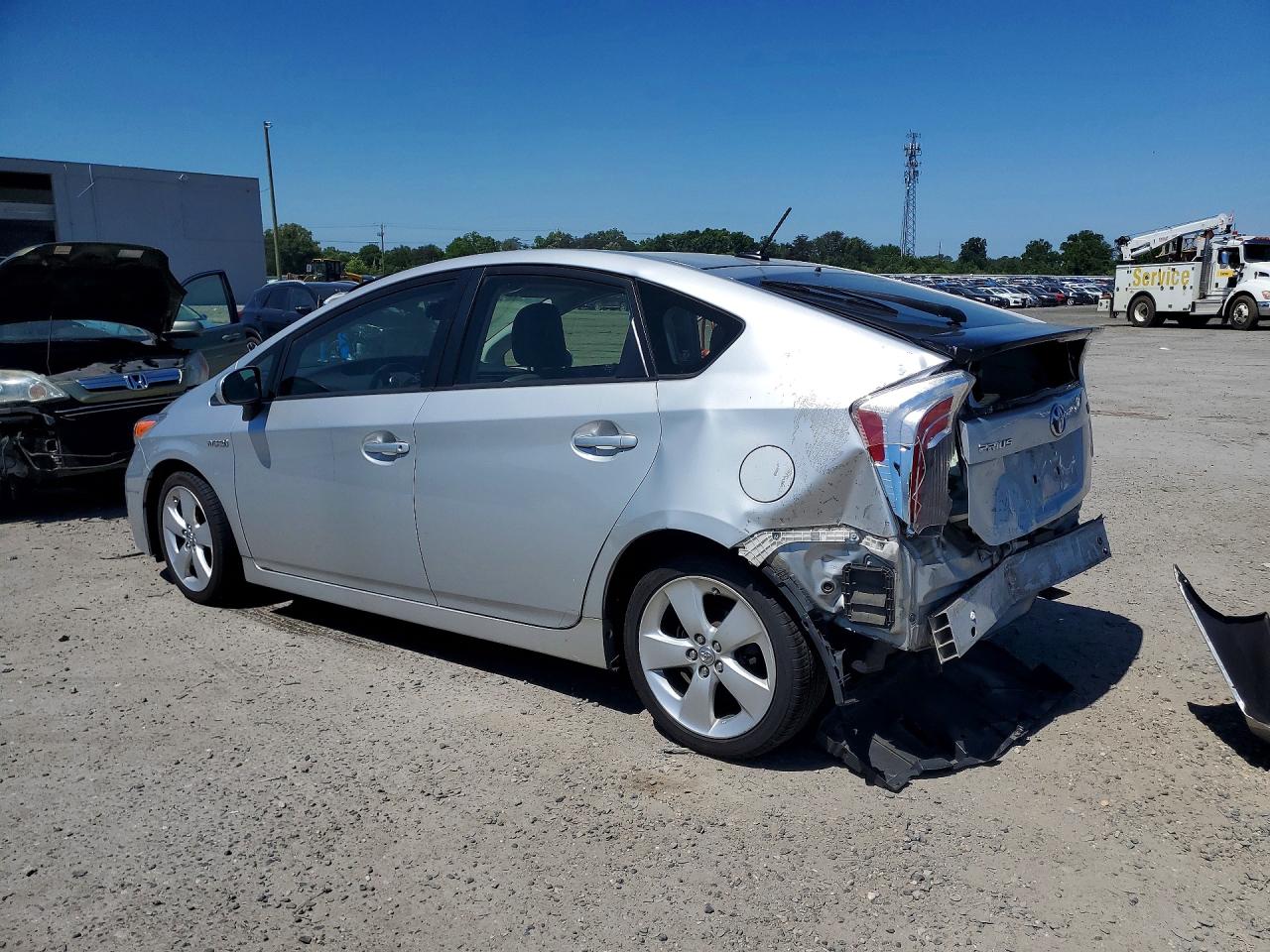 2015 TOYOTA PRIUS FIVE photo 3