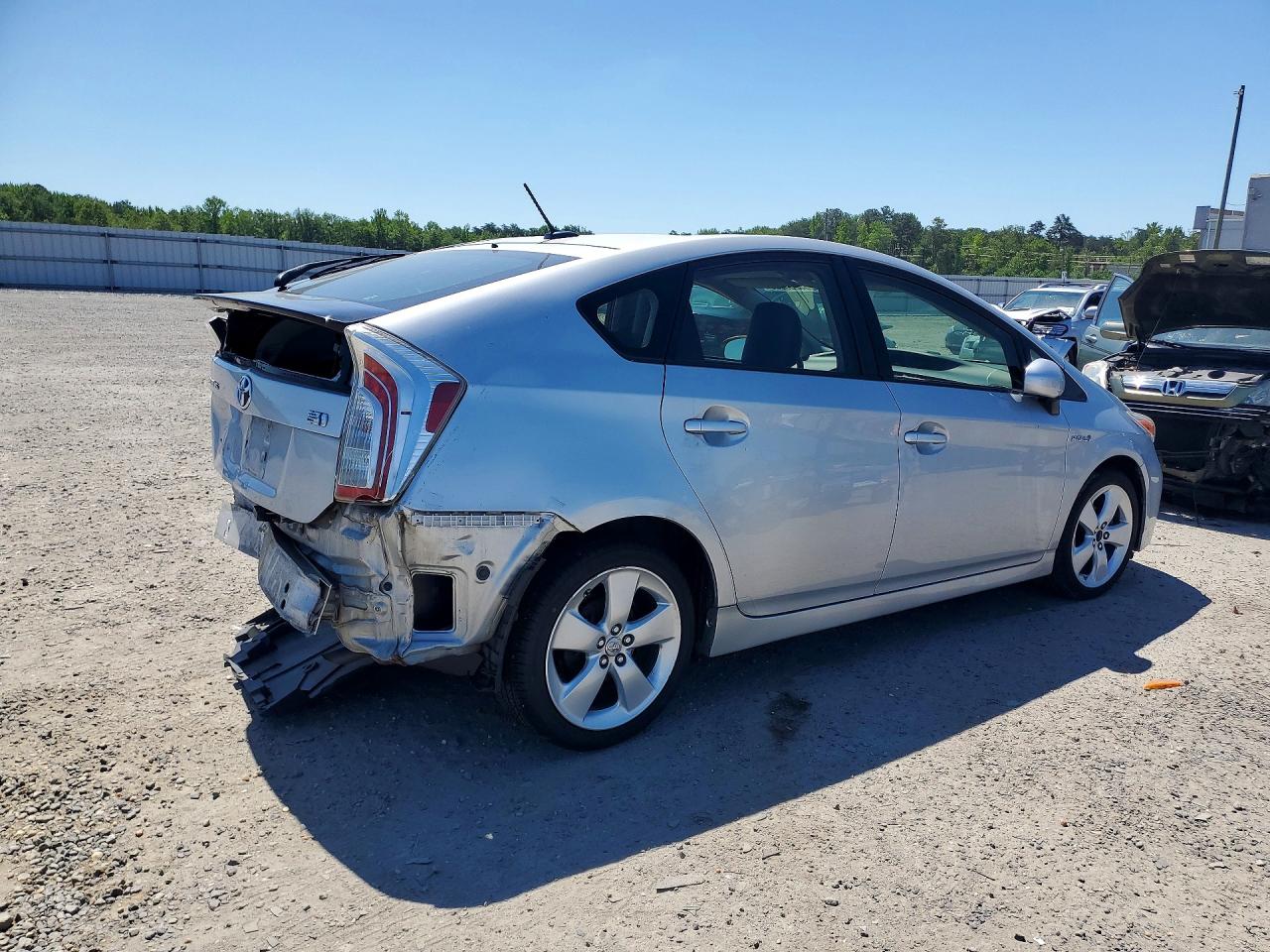 2015 TOYOTA PRIUS FIVE photo 5
